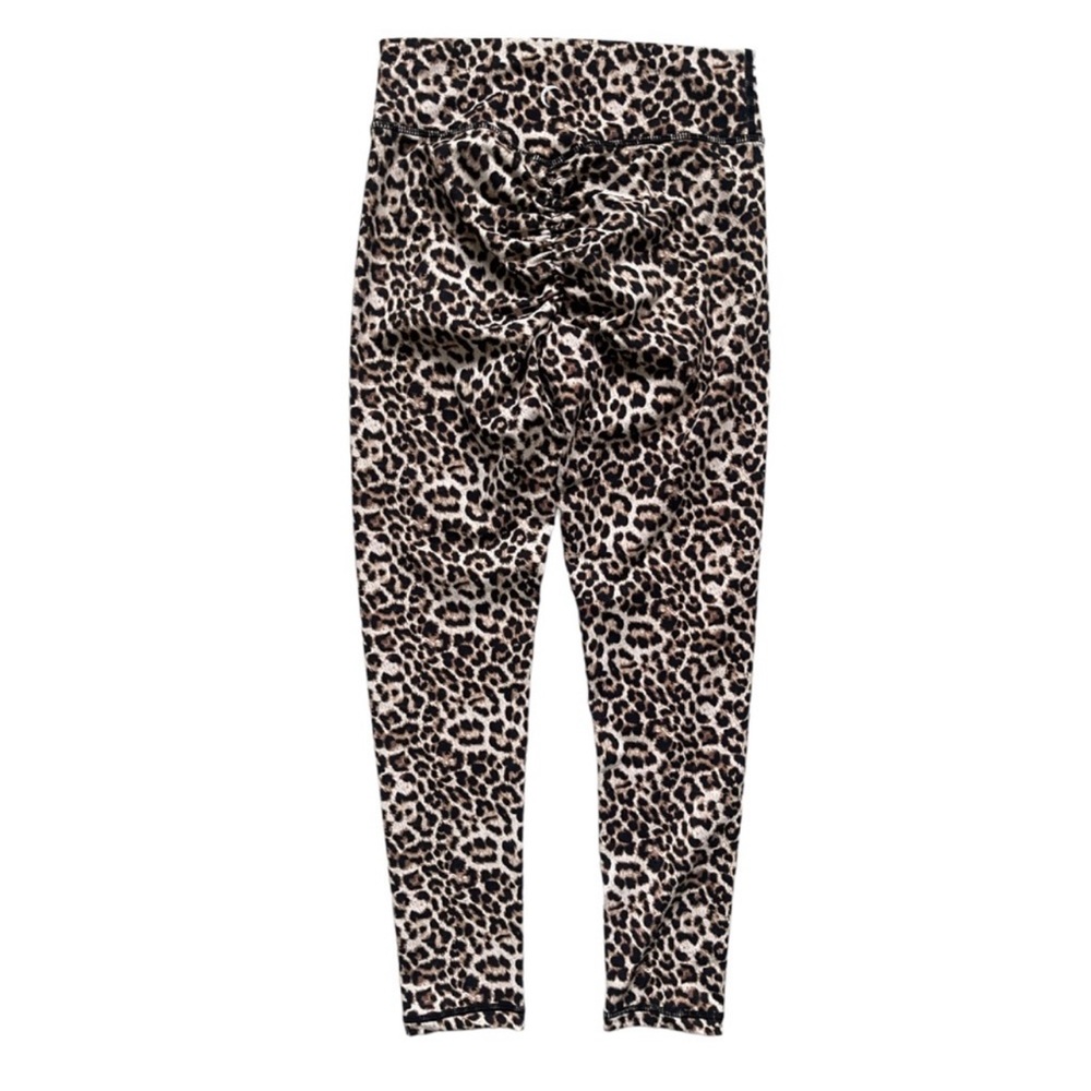 ZYIA Active Leopard Brilliant Scrunchy What Hi-Rise 7/8 Leggings - Picture 11 of 15